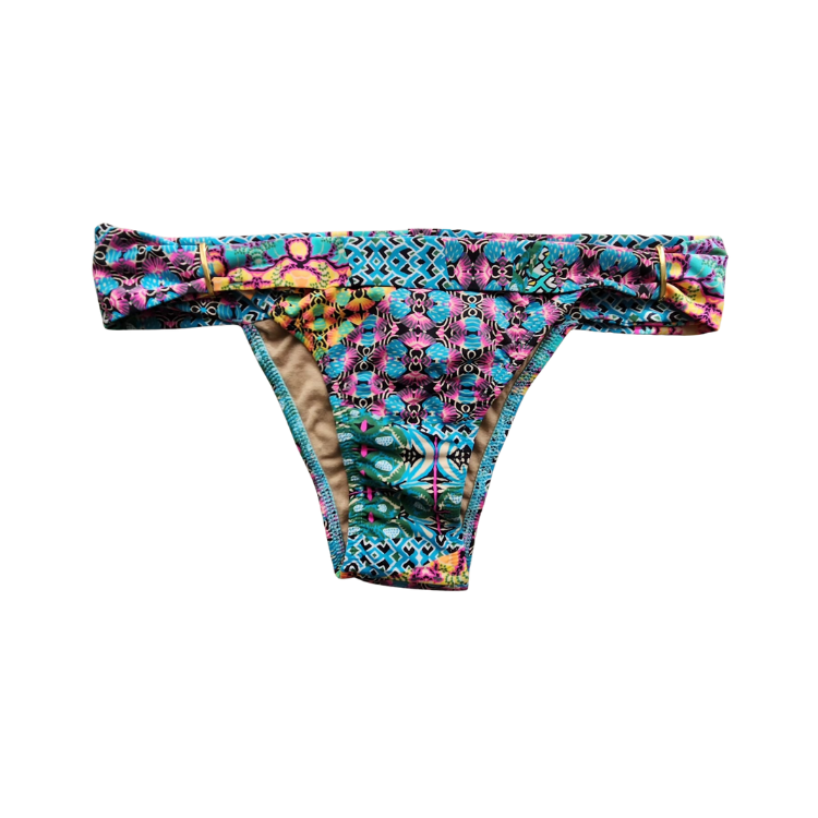 Double Waisted Metal Styles